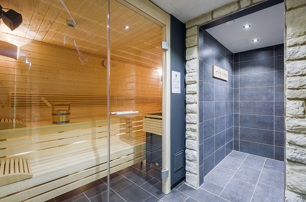 sauna-with-shower